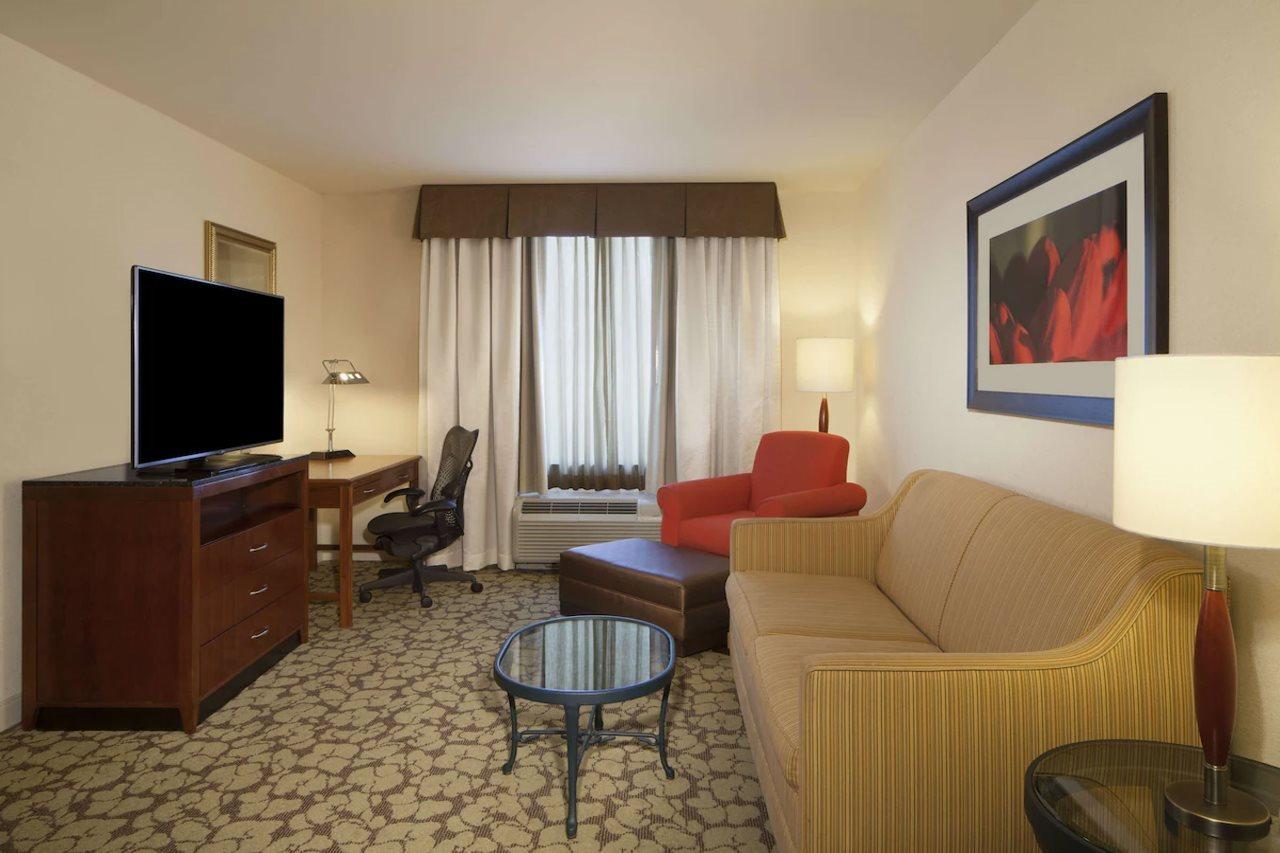 Hilton Garden Inn Virginia Beach Town Center Exterior foto