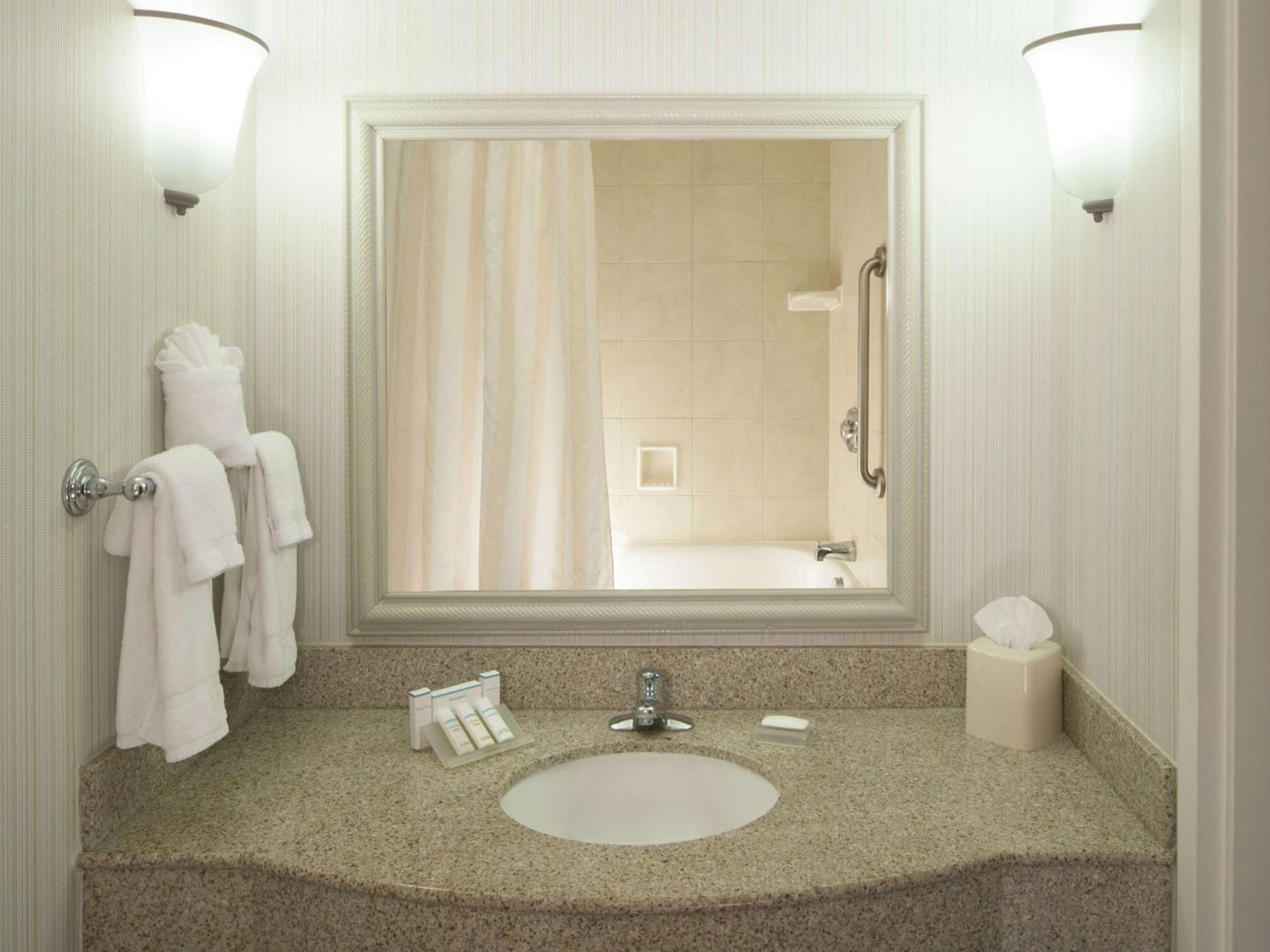 Hilton Garden Inn Virginia Beach Town Center Exterior foto