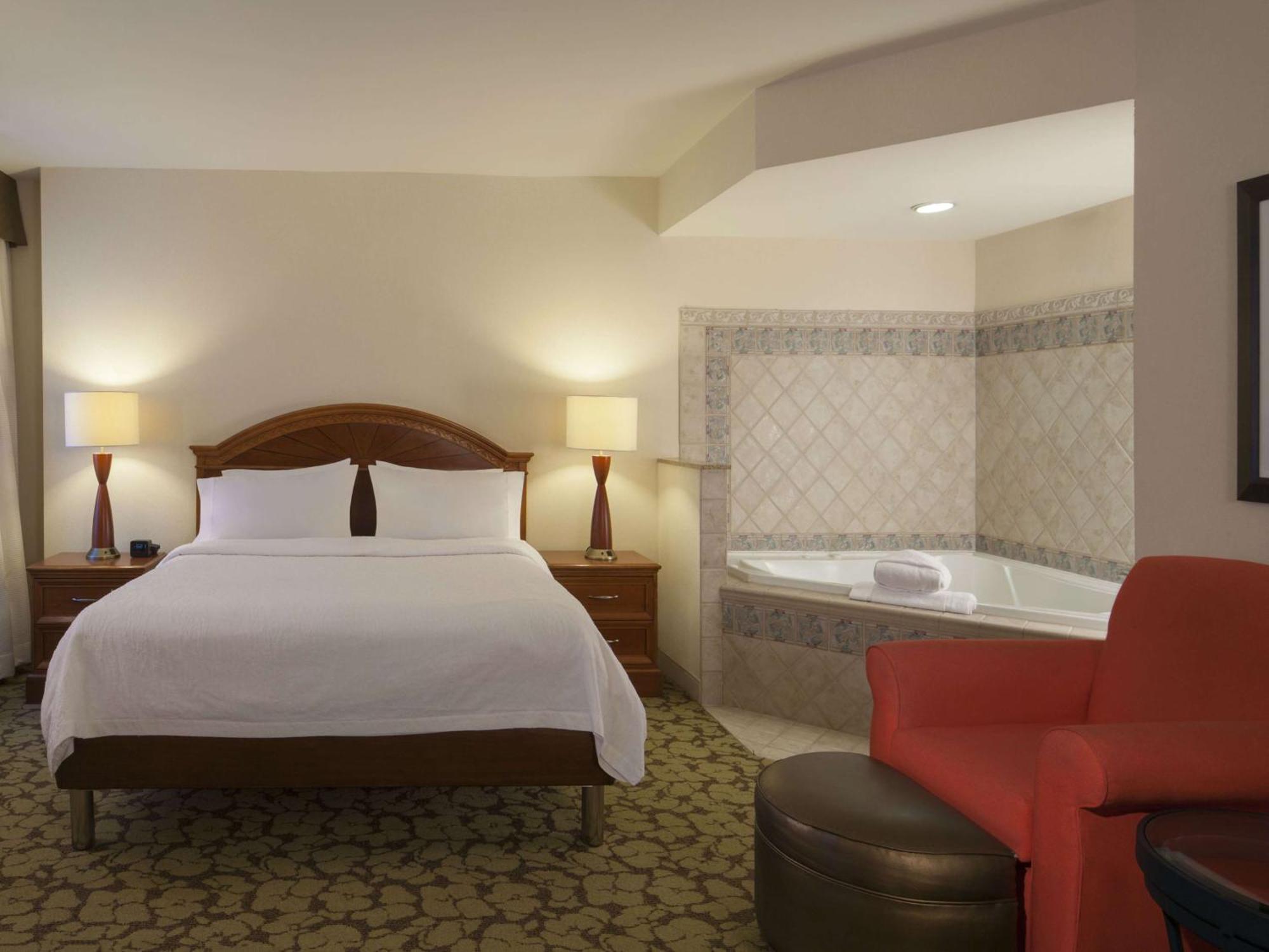 Hilton Garden Inn Virginia Beach Town Center Exterior foto