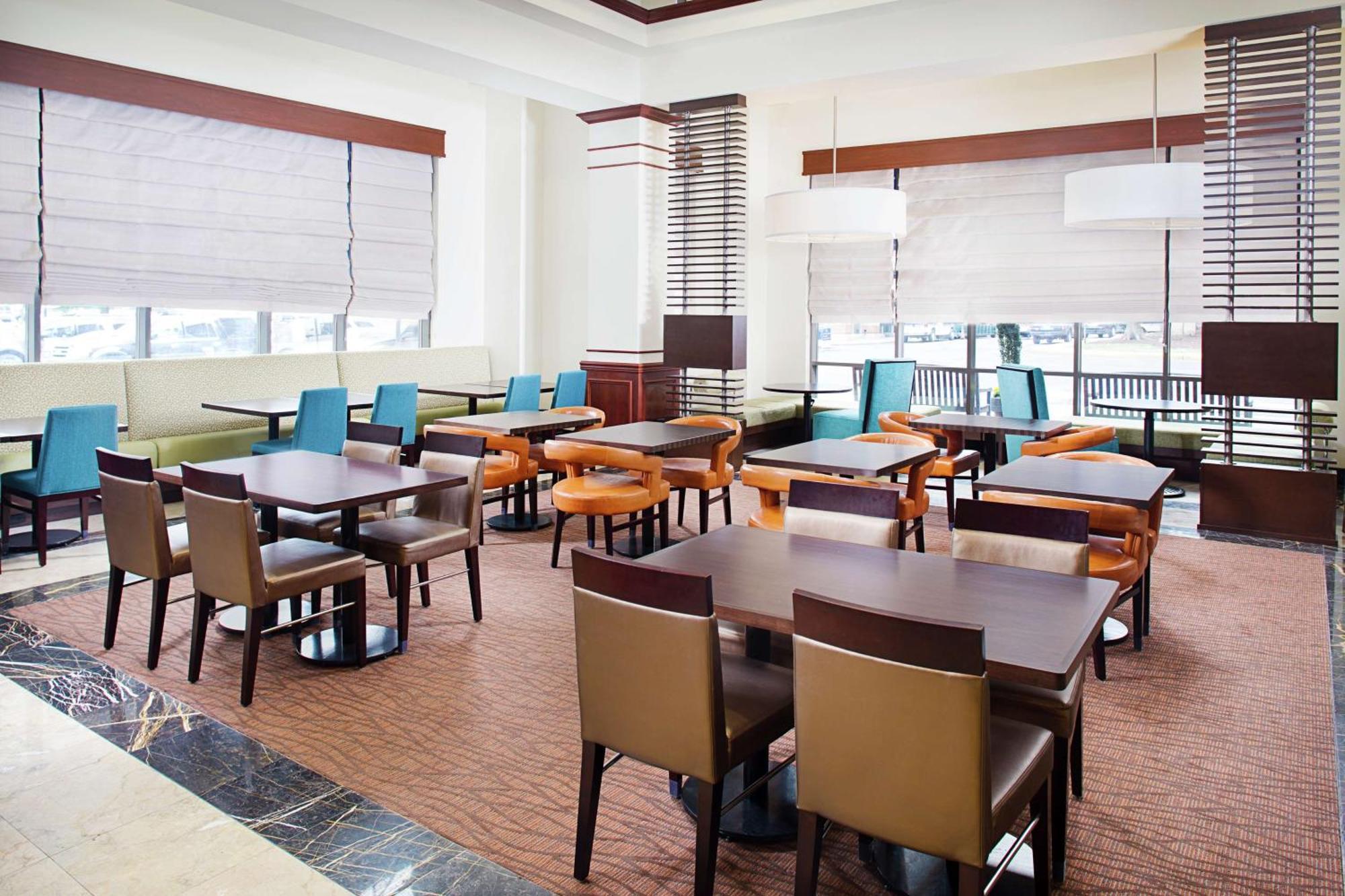 Hilton Garden Inn Virginia Beach Town Center Exterior foto